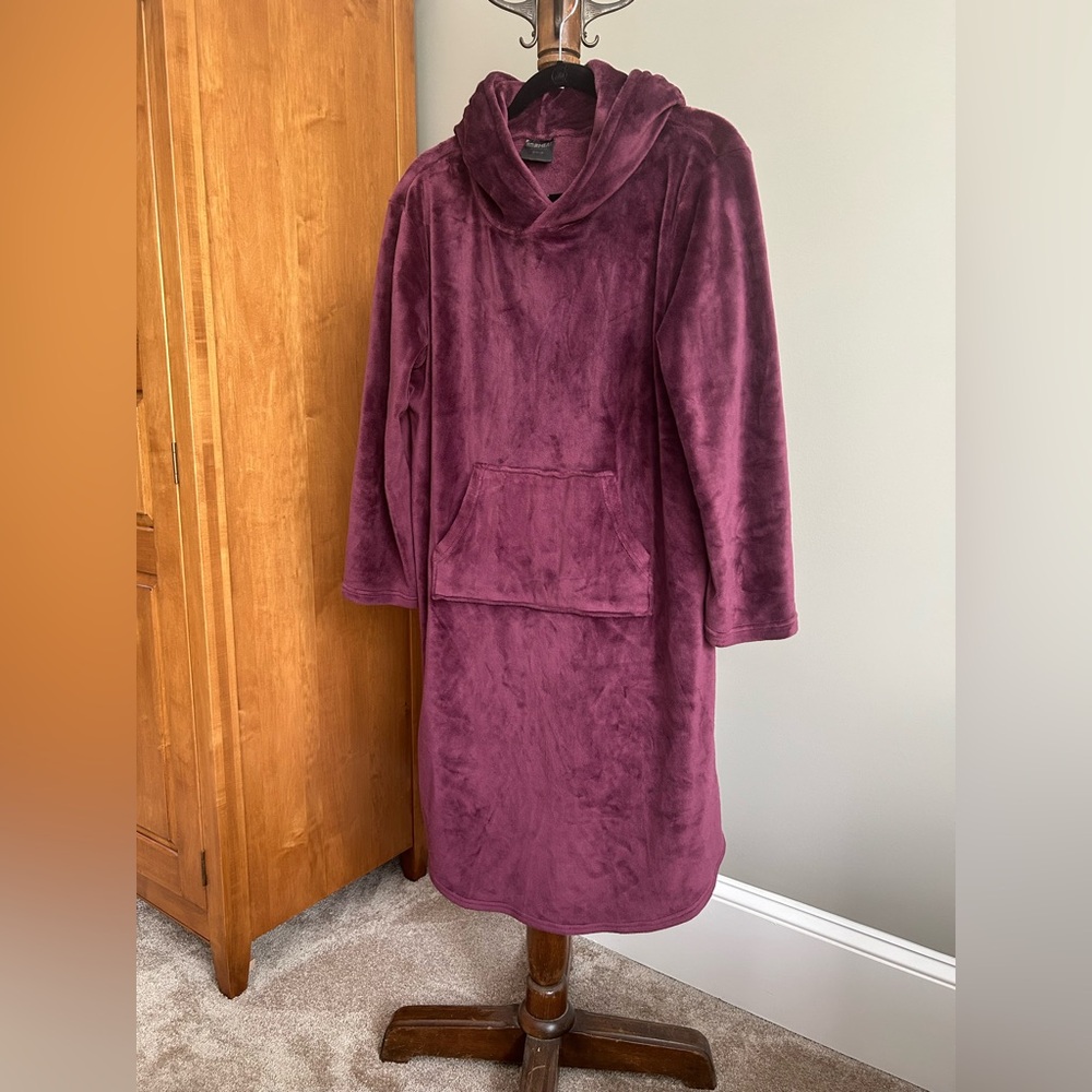 32 Degrees Plush Hooded Plum Loungewear Size S/M